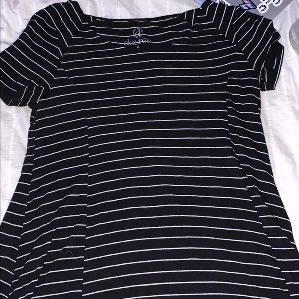 simple black and white t-shirt dress